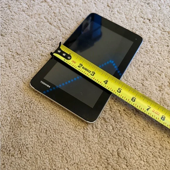 Toshiba Sleek Black Tablet - Picture 4 of 4